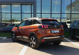 Подержанный автомобиль Peugeot 3008 2018 года (7 фото)