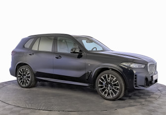 Подержанный автомобиль BMW X5 2025 года (3 фото)