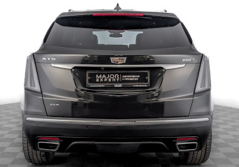 Подержанный автомобиль Cadillac XT5 2020 года (6 фото)