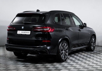 Подержанный автомобиль BMW X5 2021 года (5 фото)