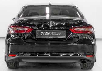 Подержанный автомобиль Toyota Camry Sedan 2021 года (6 фото)
