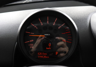 Подержанный автомобиль MINI Countryman 2016 года (11 фото)