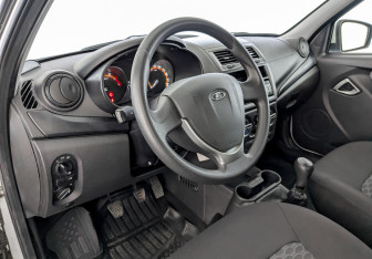 Подержанный автомобиль LADA (ВАЗ) Granta Sedan 2023 года (16 фото)