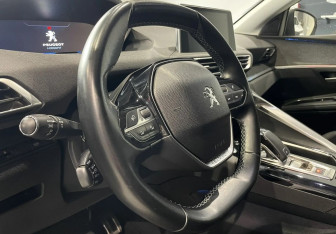 Подержанный автомобиль Peugeot 5008 Suv 2018 года (13 фото)