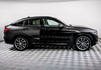 Подержанный автомобиль BMW X4 2018 года (4 фото)