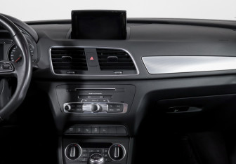 Подержанный автомобиль Audi Q3 2015 года (13 фото)