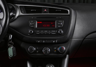 Подержанный автомобиль Kia Ceed Hatchback 2016 года (13 фото)