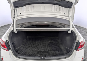 Подержанный автомобиль Kia Rio Sedan 2021 года (10 фото)