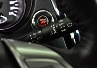 Подержанный автомобиль Nissan X-Trail 2018 года (23 фото)