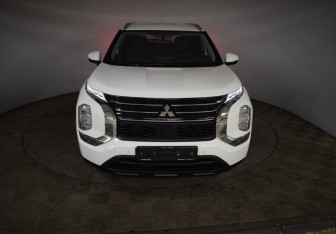 Новый Mitsubishi Outlander 2023 (10 фото)