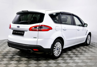 Подержанный автомобиль Ford S-MAX 2013 года (3 фото)