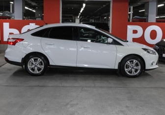 Подержанный автомобиль Ford Focus Sedan 2012 года (4 фото)