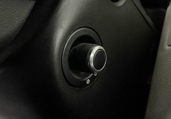 Подержанный автомобиль Land Rover Range Rover Sport 2013 года (17 фото)