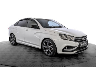 Подержанный автомобиль LADA (ВАЗ) Vesta Sedan 2021 года (3 фото)