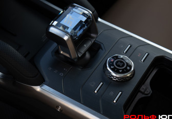 Подержанный автомобиль Jetour T2 2024 года (13 фото)