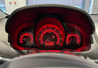 Подержанный автомобиль Kia Ceed Hatchback 2011 года (17 фото)