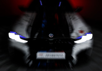 Подержанный автомобиль BMW M5 Sedan 2022 года (18 фото)