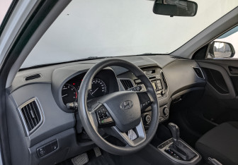 Подержанный автомобиль Hyundai Creta 2018 года (15 фото)