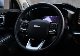 Подержанный автомобиль Haval H3 2024 года (12 фото)