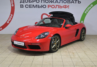 Подержанный автомобиль Porsche Boxster 2018 года (2 фото)