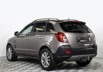 Подержанный автомобиль Opel Antara 2014 года (7 фото)