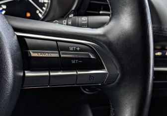 Подержанный автомобиль Mazda 3 Hatchback 2019 года (27 фото)