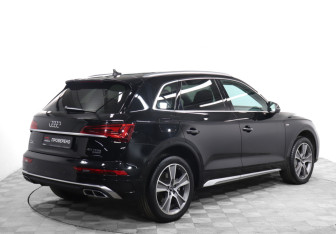 Подержанный автомобиль Audi Q5 2022 года (5 фото)