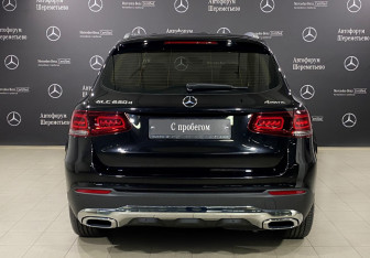 Подержанный автомобиль Mercedes-Benz GLC Coupe 2021 года (6 фото)