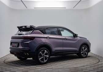 Подержанный автомобиль Geely Coolray 2024 года (5 фото)