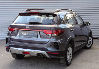 Подержанный автомобиль Kia Rio Hatchback 2021 года (5 фото)