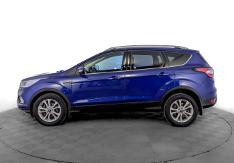 Подержанный автомобиль Ford Kuga 2017 года (8 фото)