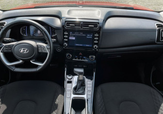 Подержанный автомобиль Hyundai Creta 2022 года (12 фото)
