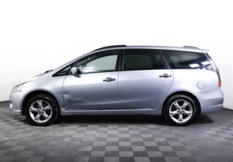 Подержанный автомобиль Mitsubishi Grandis 2008 года (8 фото)