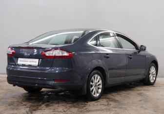 Подержанный автомобиль Ford Mondeo Sedan 2011 года (7 фото)