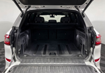 Подержанный автомобиль BMW X5 2022 года (9 фото)