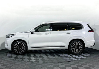 Подержанный автомобиль Exeed VX 2022 года (8 фото)