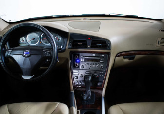 Подержанный автомобиль Volvo XC70 2007 года (11 фото)