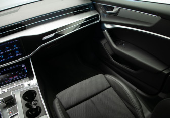 Подержанный автомобиль Audi A6 Sedan 2022 года (27 фото)
