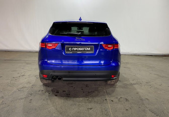 Подержанный автомобиль Jaguar F-Pace 2019 года (5 фото)