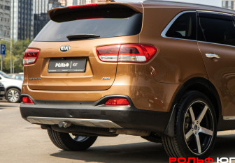 Подержанный автомобиль Kia Sorento 2017 года (21 фото)