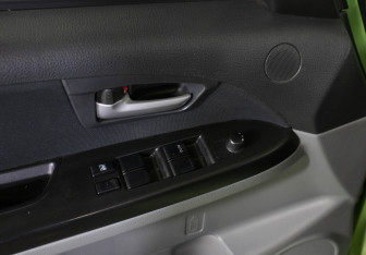 Подержанный автомобиль Suzuki SX4 Hatchback 2009 года (19 фото)