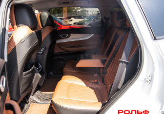 Подержанный автомобиль Chery Tiggo 8 Pro Max 2023 года (8 фото)