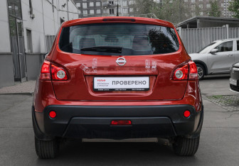 Подержанный автомобиль Nissan Qashqai 2007 года (5 фото)