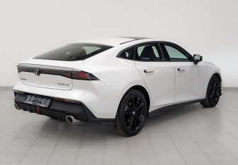 Новый Changan UNI-V 2025 (2 фото)