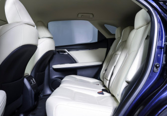 Подержанный автомобиль Lexus RX 2020 года (12 фото)