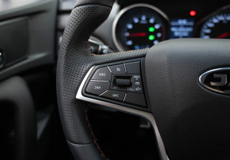 Подержанный автомобиль JAC JS3 2023 года (14 фото)