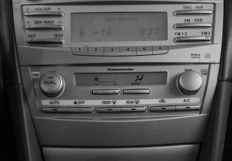 Подержанный автомобиль Toyota Camry Sedan 2011 года (20 фото)