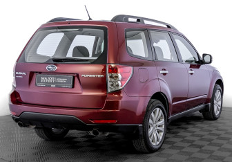 Подержанный автомобиль Subaru Forester Suv 2012 года (5 фото)