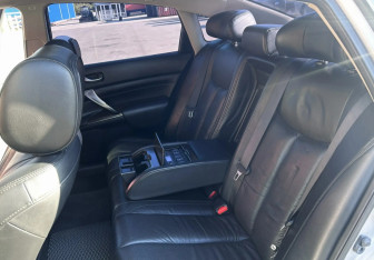 Подержанный автомобиль Nissan Teana 2011 года (17 фото)