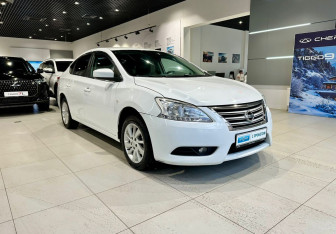 Подержанный автомобиль Nissan Sentra Sedan 2015 года (3 фото)